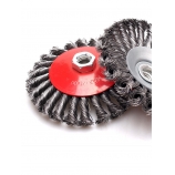 Twisted knot bevel wire cup brush