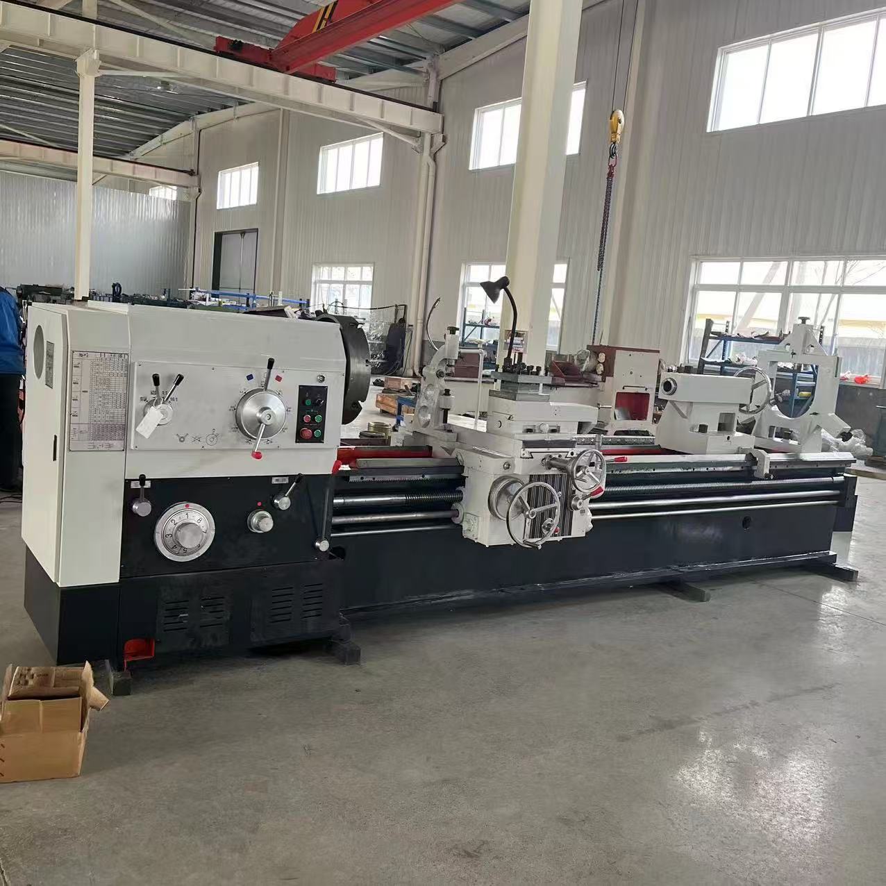 Heavy-duty conventional lathe machine